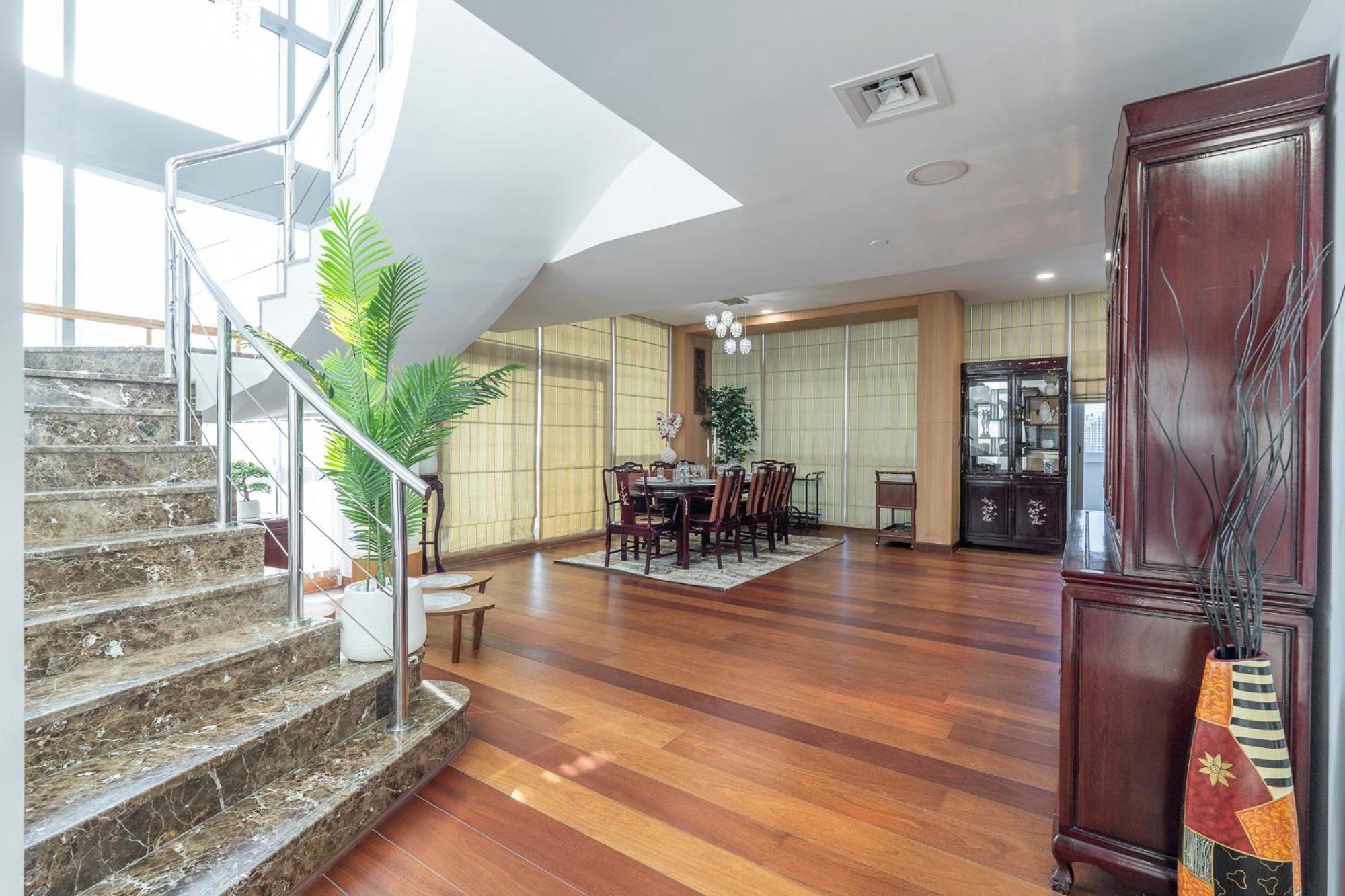 The Iconic Luxury 4Br Penthouse Near To Jumeirah Beach And Infront Of Dmcc Metro Station Dubai Exterior photo