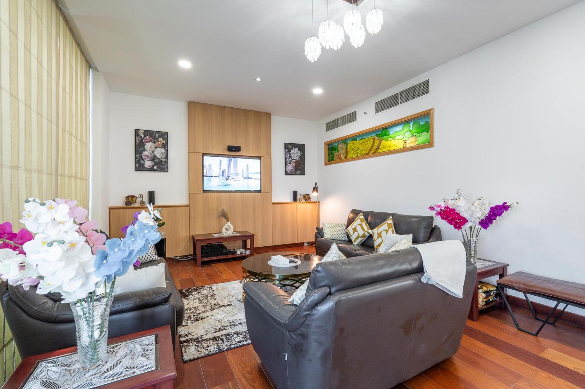 The Iconic Luxury 4Br Penthouse Near To Jumeirah Beach And Infront Of Dmcc Metro Station Dubai Exterior photo